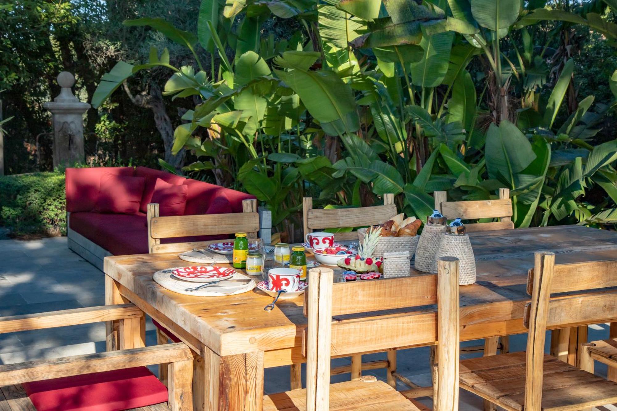 Vyylla Private Resort Saint-Tropez Room photo