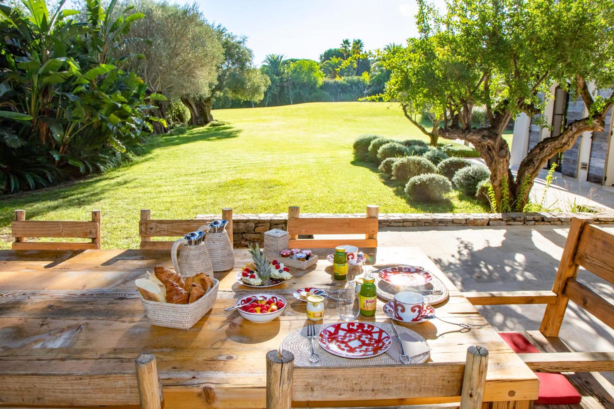 Vyylla Private Resort Saint-Tropez Room photo